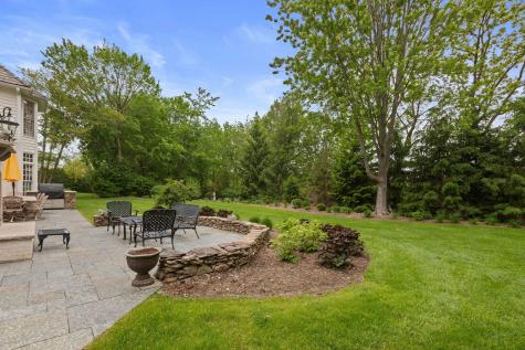 1110 Fox Glen Drive St. Charles IL 60174