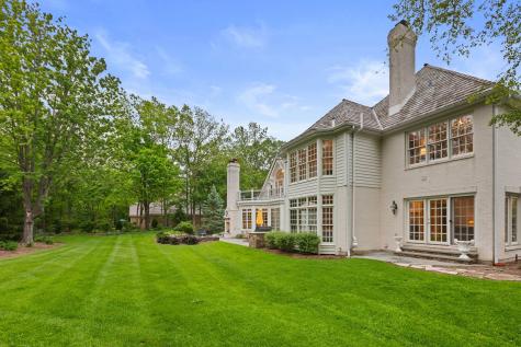 1110 Fox Glen Drive St. Charles IL 60174