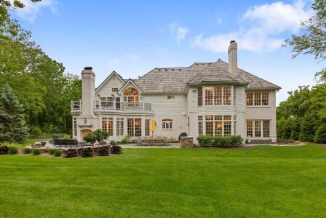 1110 Fox Glen Drive St. Charles IL 60174
