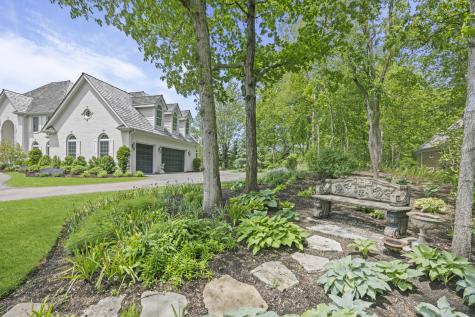 1110 Fox Glen Drive St. Charles IL 60174