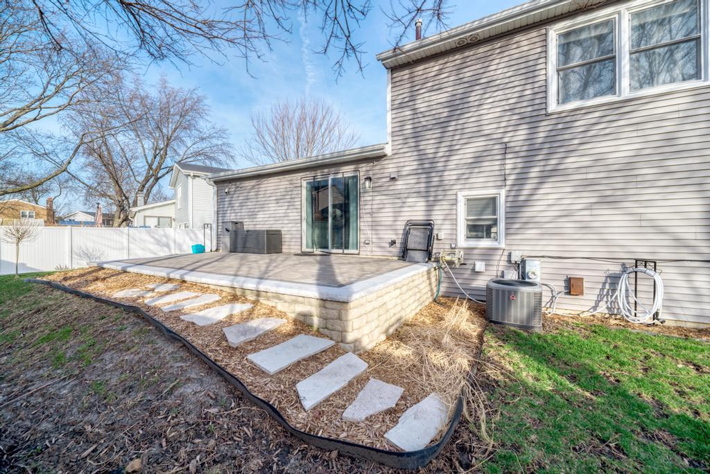 1754 Hemlock Drive Glendale Heights IL 60139