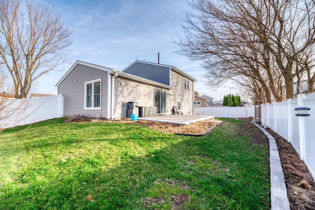 1754 Hemlock Drive Glendale Heights IL 60139