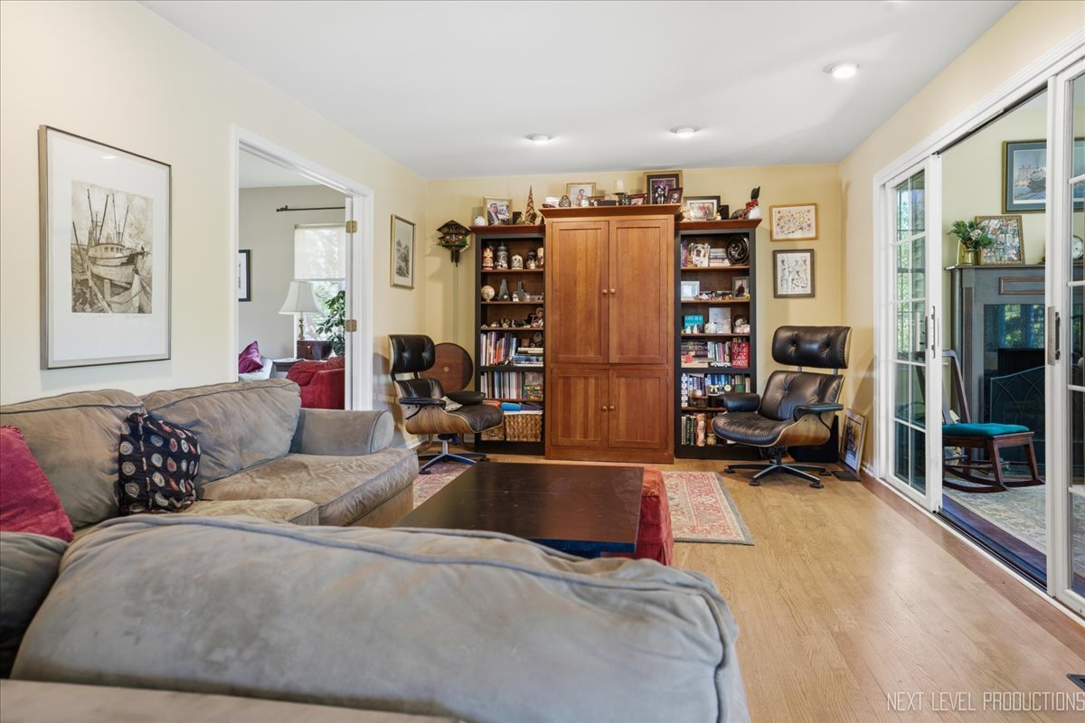 1108 Willard Court Naperville IL 60540