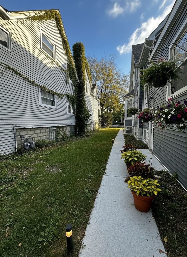 62 West 113th Street Chicago IL 60628