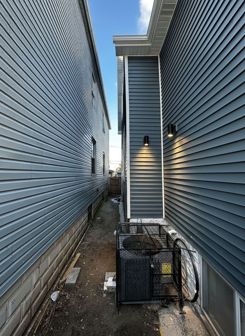 62 West 113th Street Chicago IL 60628