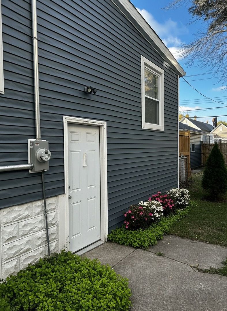 62 West 113th Street Chicago IL 60628