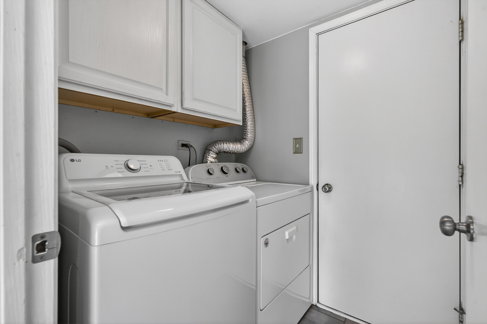 6401 Otto Place Downers Grove IL 60516