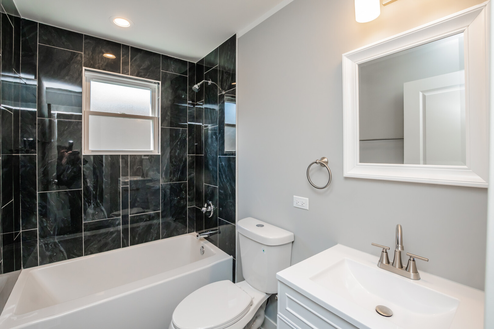 8043 South Yale Avenue Chicago IL 60620