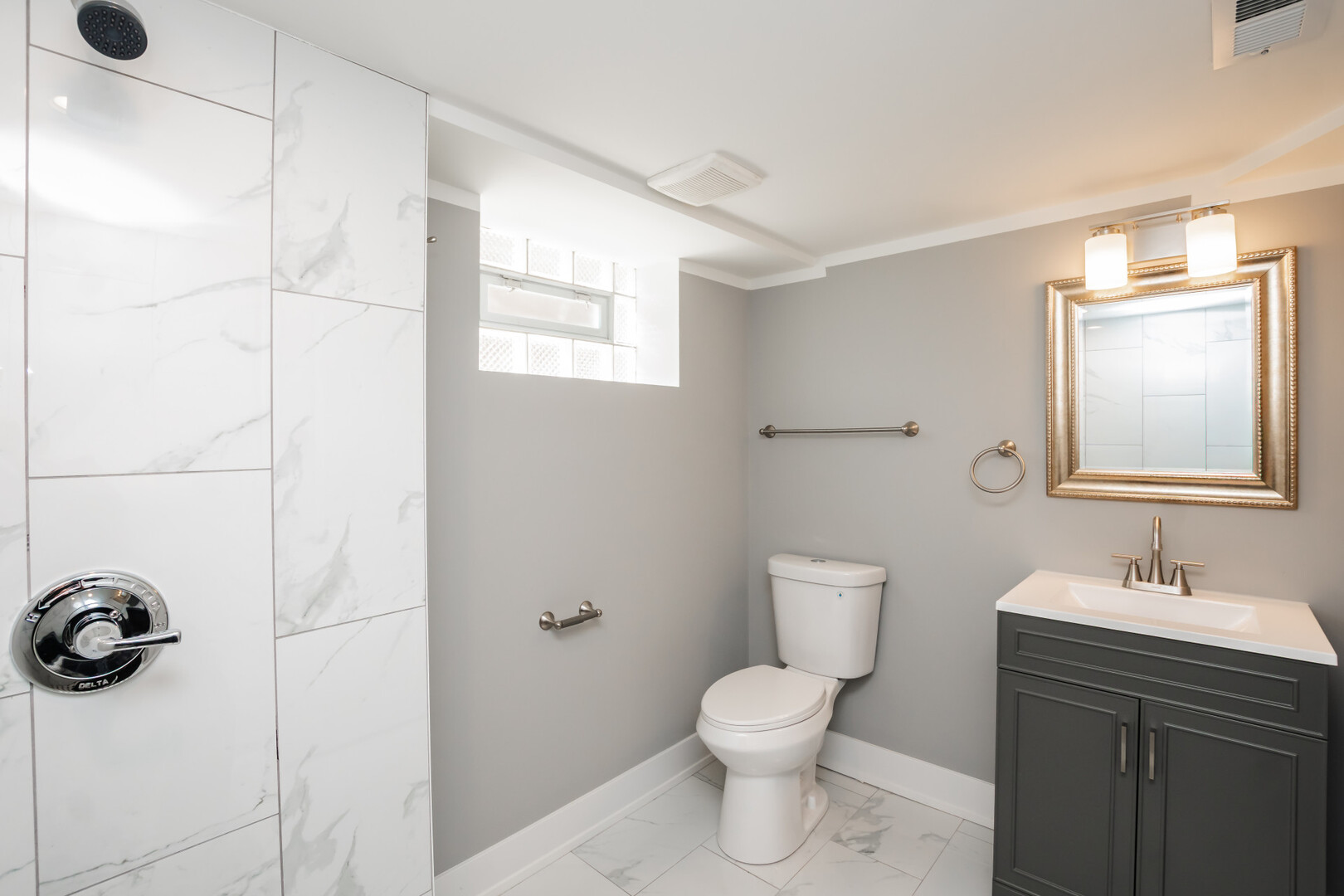 8043 South Yale Avenue Chicago IL 60620