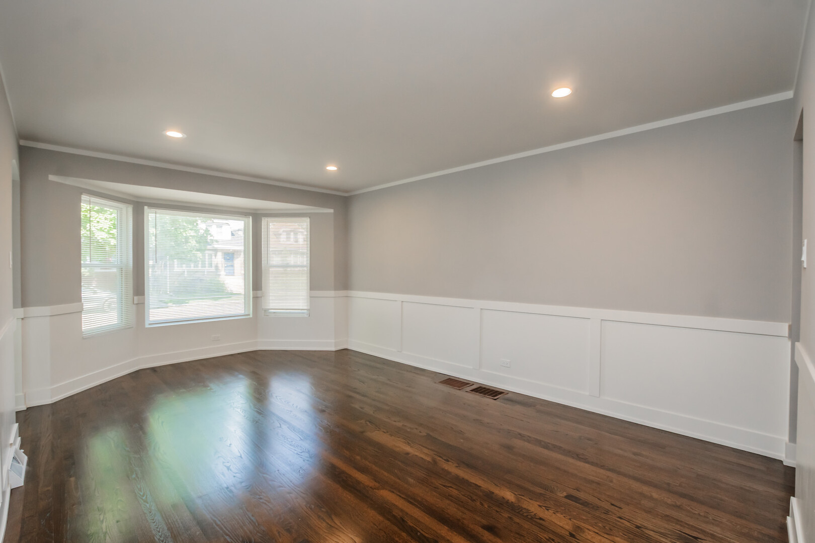 8043 South Yale Avenue Chicago IL 60620