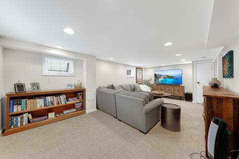 252 Sunset Avenue Glen Ellyn IL 60137