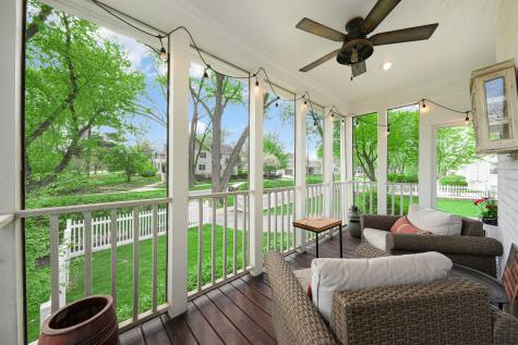 252 Sunset Avenue Glen Ellyn IL 60137