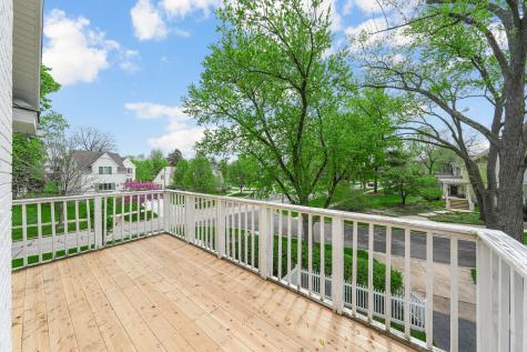 252 Sunset Avenue Glen Ellyn IL 60137