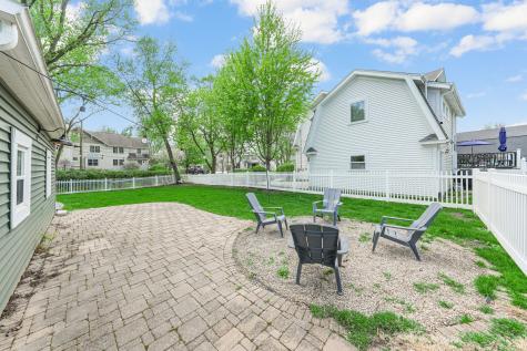 252 Sunset Avenue Glen Ellyn IL 60137
