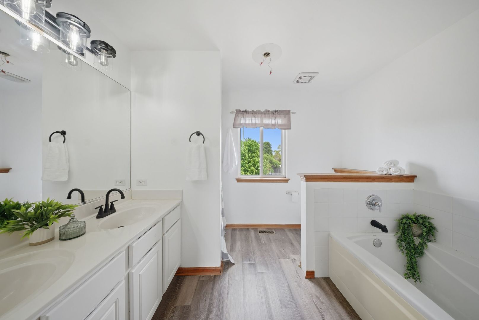 5313 Briarfield Lane Lake In The Hills IL 60156