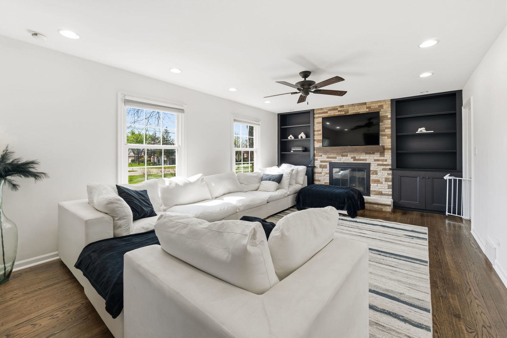 S611 Cedar Avenue Elmhurst IL 60126