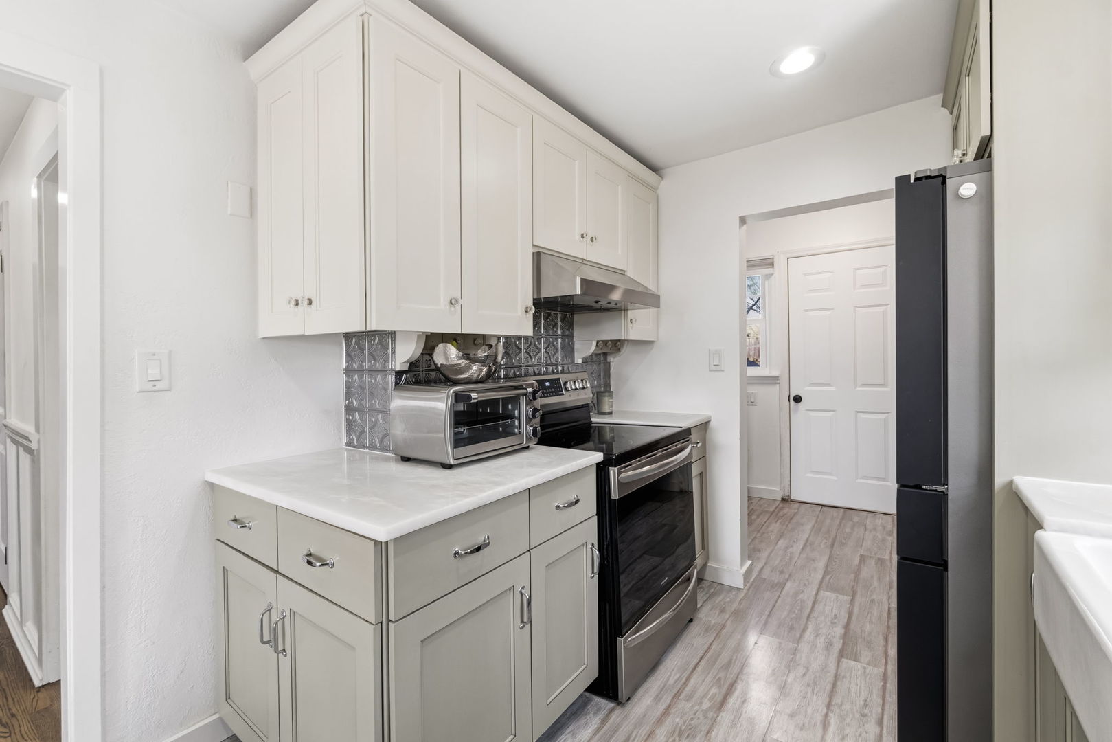 S611 Cedar Avenue Elmhurst IL 60126