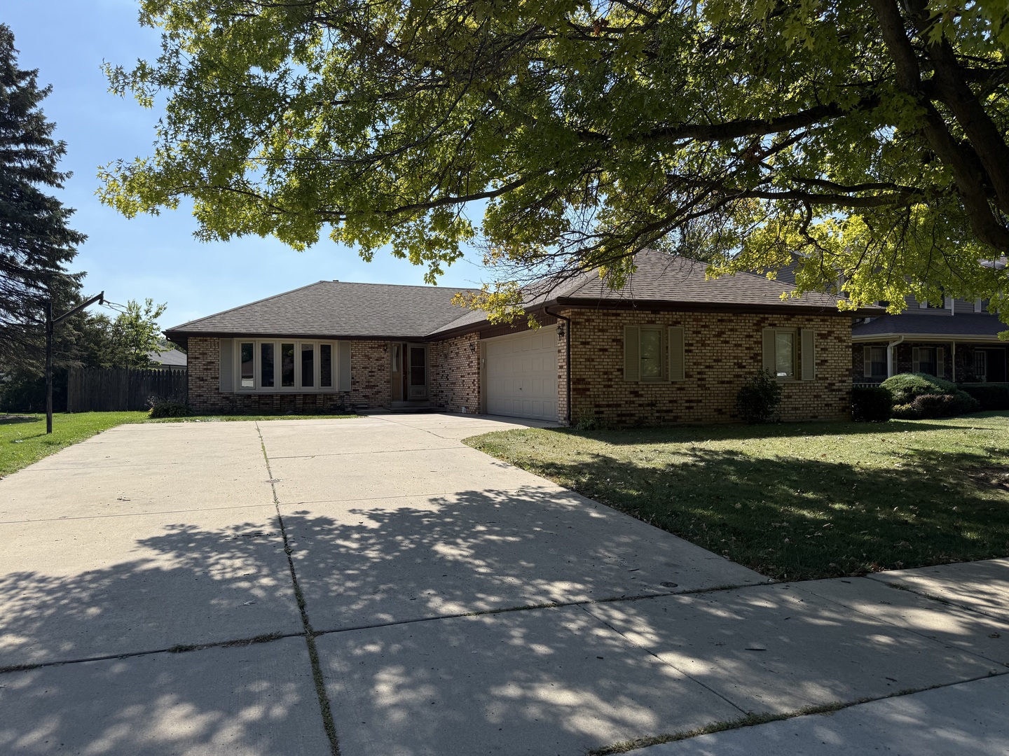745 Donna Avenue Aurora IL 60505