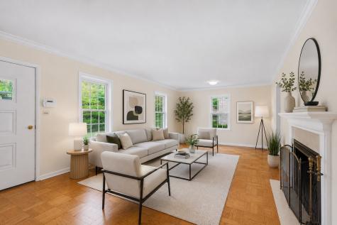214 Washington Circle Lake Forest IL 60045