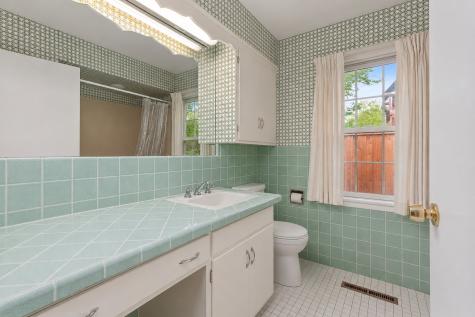 214 Washington Circle Lake Forest IL 60045