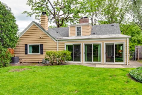 214 Washington Circle Lake Forest IL 60045