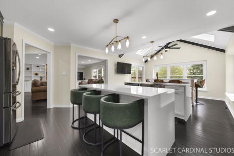 4042 Broadmoor Circle Naperville IL 60564