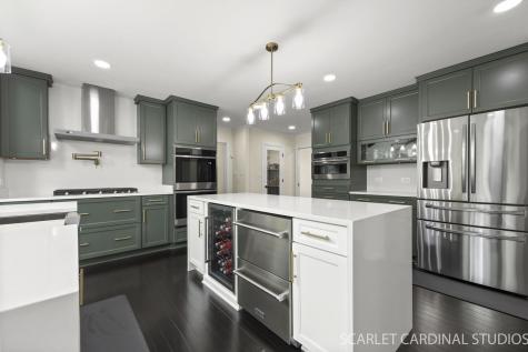 4042 Broadmoor Circle Naperville IL 60564