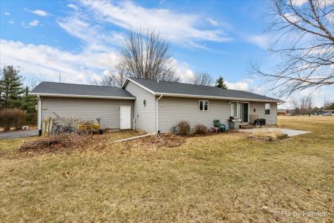 4-176 Misty Court Lake Carroll IL 61046