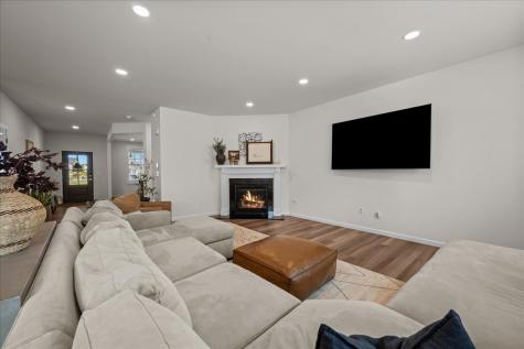 348 Branson Drive Batavia IL 60510