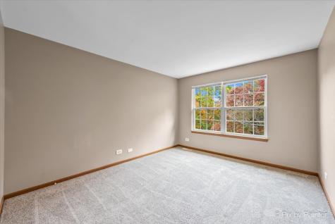 16 Brian Court Algonquin IL 60102