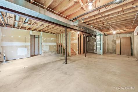 16 Brian Court Algonquin IL 60102