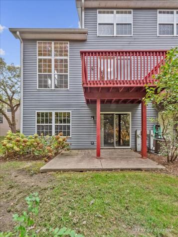 16 Brian Court Algonquin IL 60102