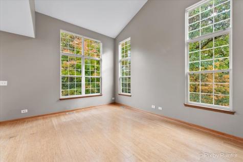 16 Brian Court Algonquin IL 60102