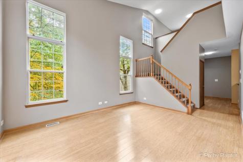 16 Brian Court Algonquin IL 60102