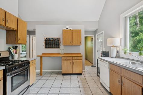 34 North Adams Street Oswego IL 60543
