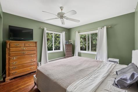 34 North Adams Street Oswego IL 60543