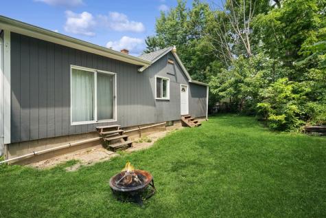 34 North Adams Street Oswego IL 60543