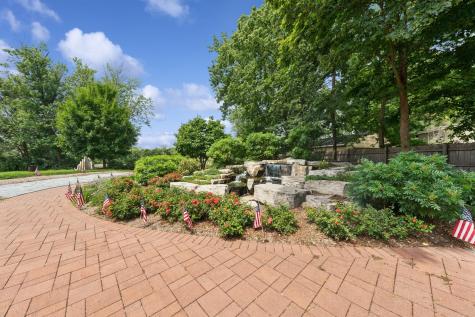 34 North Adams Street Oswego IL 60543