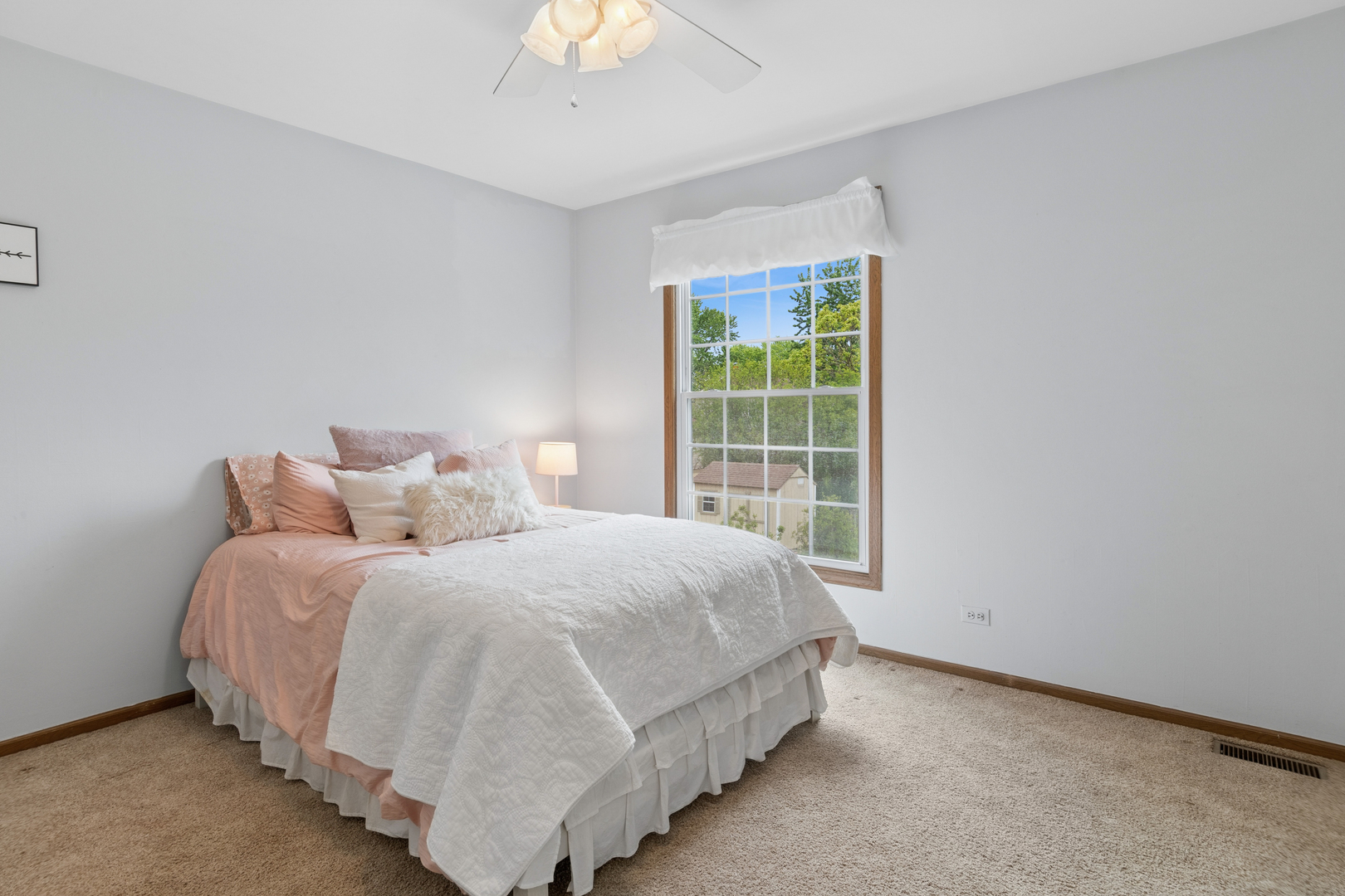 1318 Nantucket Court Carol Stream IL 60188