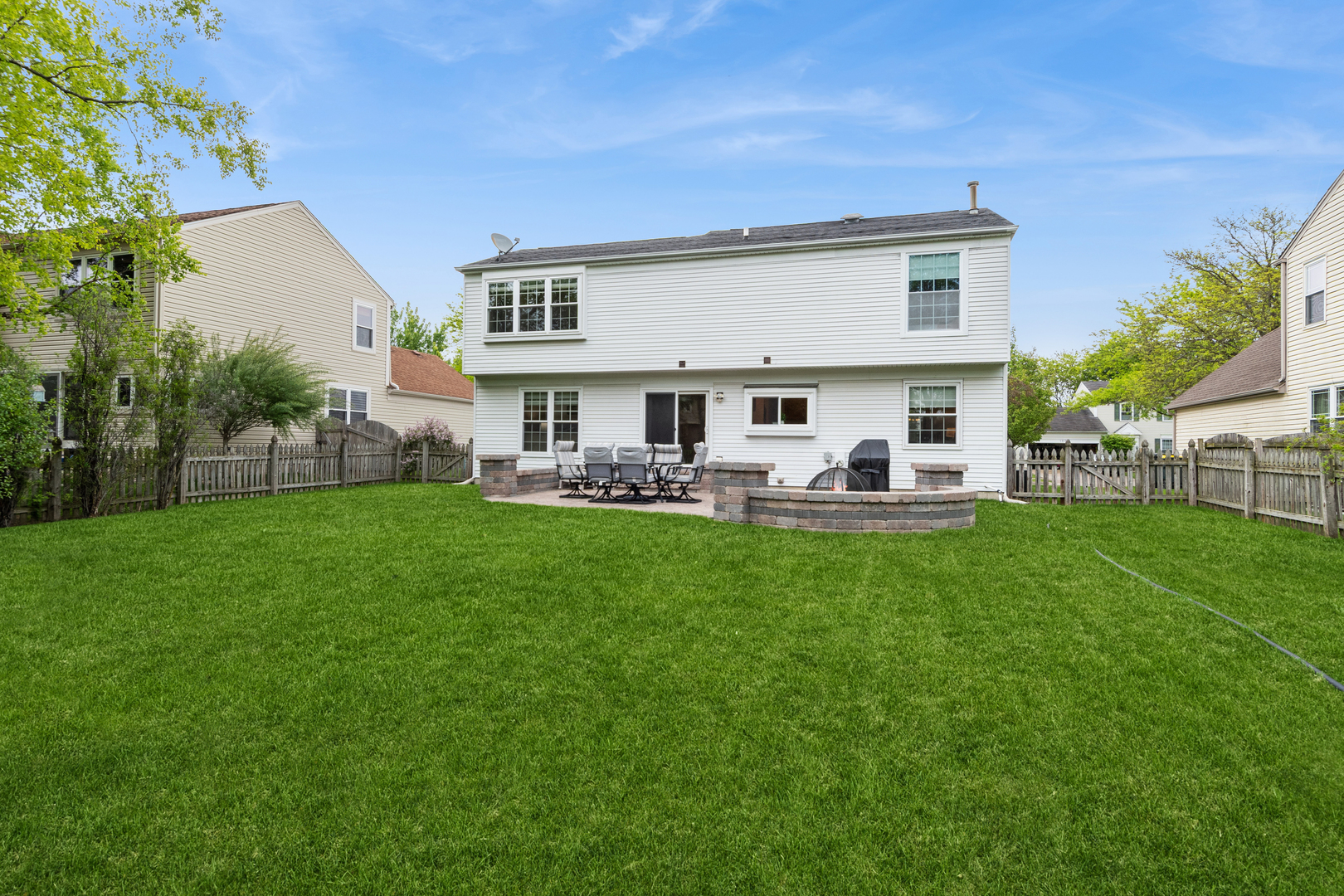 1318 Nantucket Court Carol Stream IL 60188