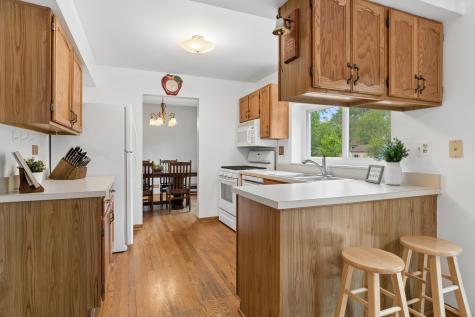1318 Nantucket Court Carol Stream IL 60188