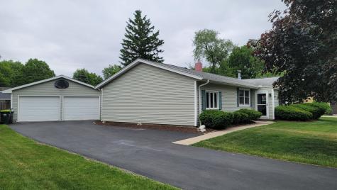 1500 Woodland Drive Sycamore IL 60178