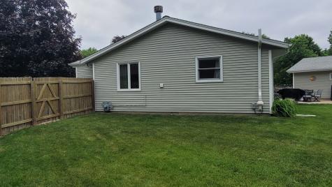 1500 Woodland Drive Sycamore IL 60178