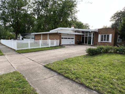 616 Seneca Drive Aurora IL 60506