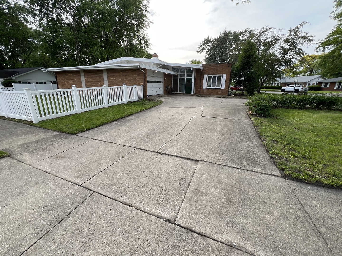 616 Seneca Drive Aurora IL 60506