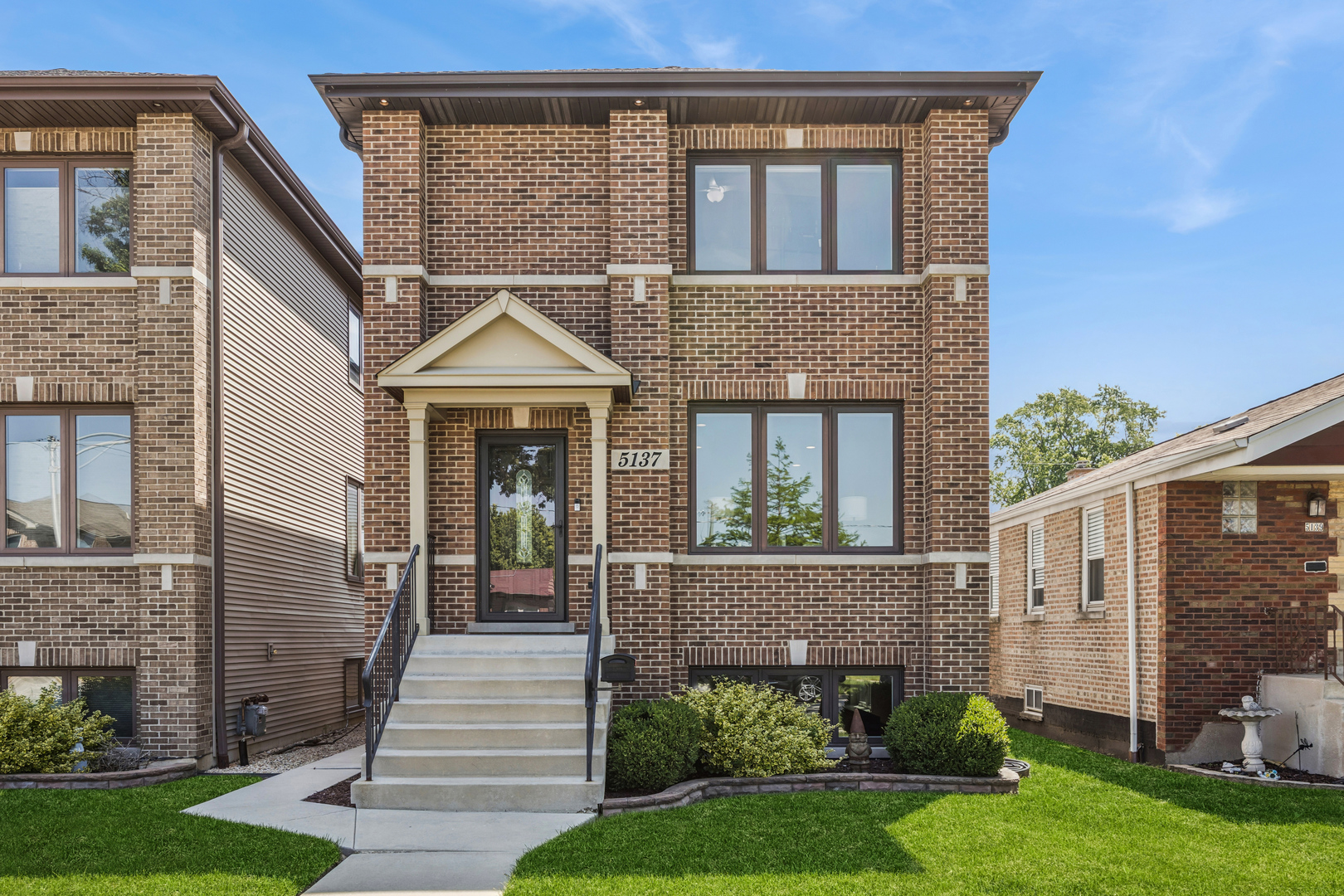 5137 South Mobile Avenue Chicago IL 60638