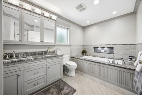 5137 South Mobile Avenue Chicago IL 60638