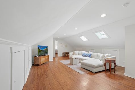 4136 Raymond Avenue Brookfield IL 60513
