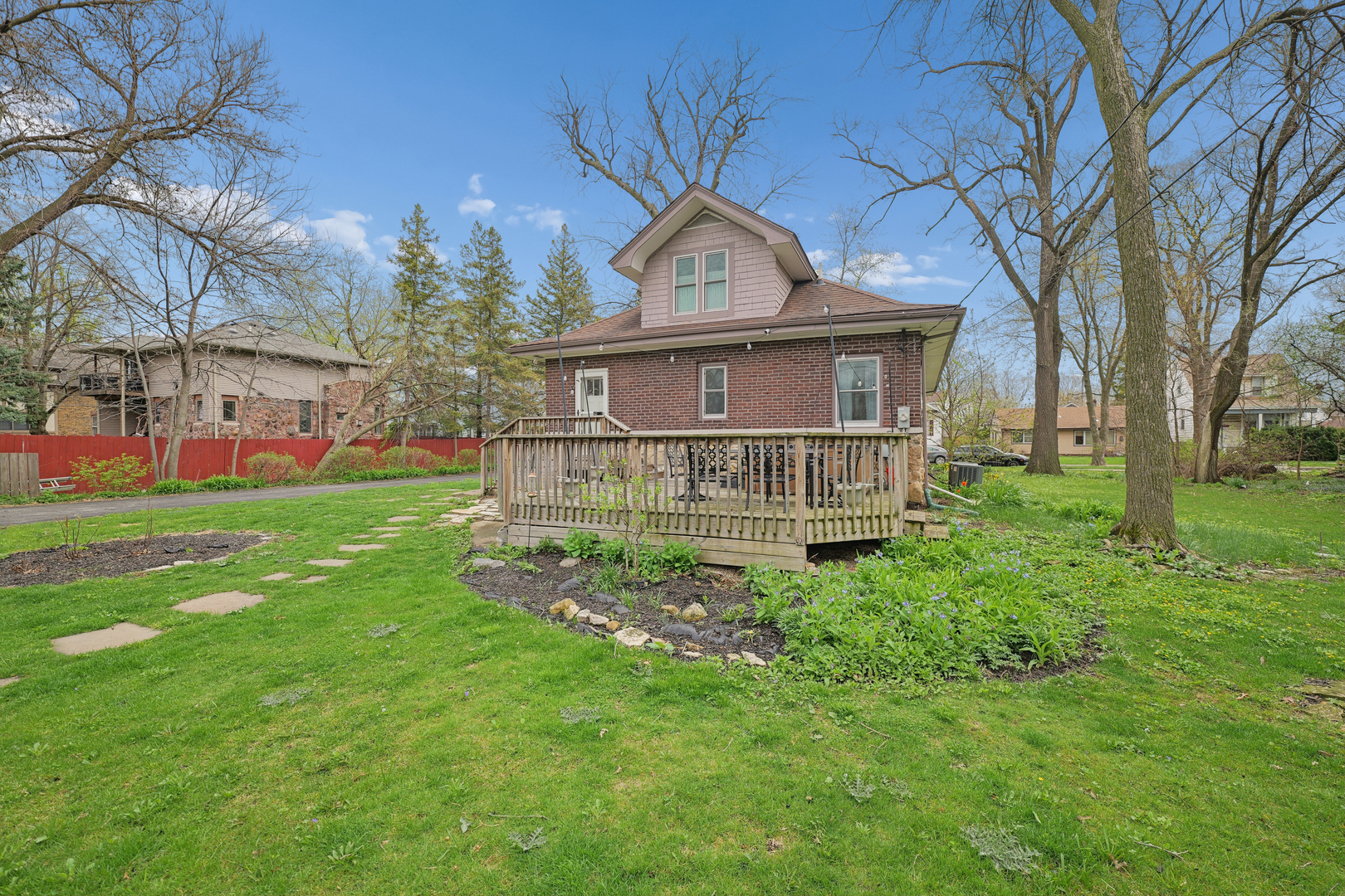 4136 Raymond Avenue Brookfield IL 60513