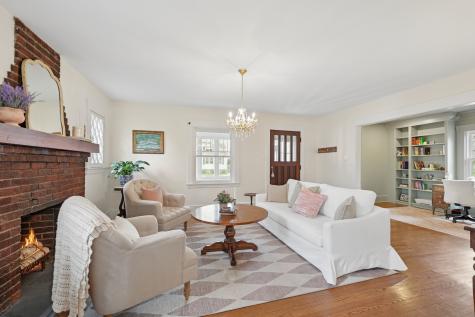 4136 Raymond Avenue Brookfield IL 60513
